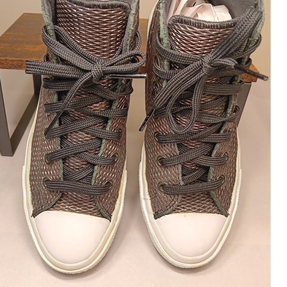 Converse Chuck Taylor Women Size 8 Bronze Metallic Leather High Top 555797C - Picture 4 of 11